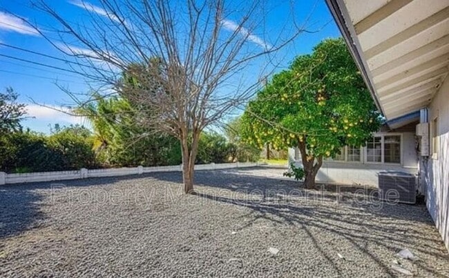Building Photo - 27077 El Rancho Dr