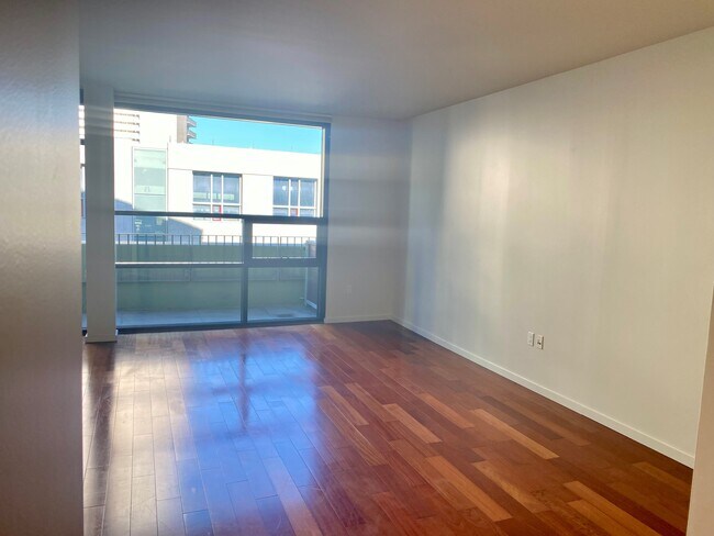 Building Photo - 350 11th Ave