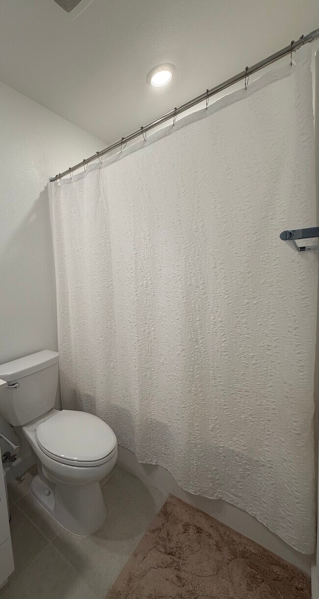 Building Photo - 2115 Senita Dr