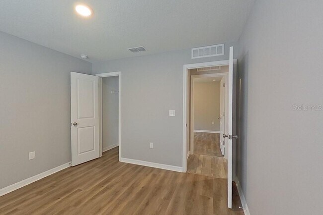 Building Photo - 2907 W Camilo Dr