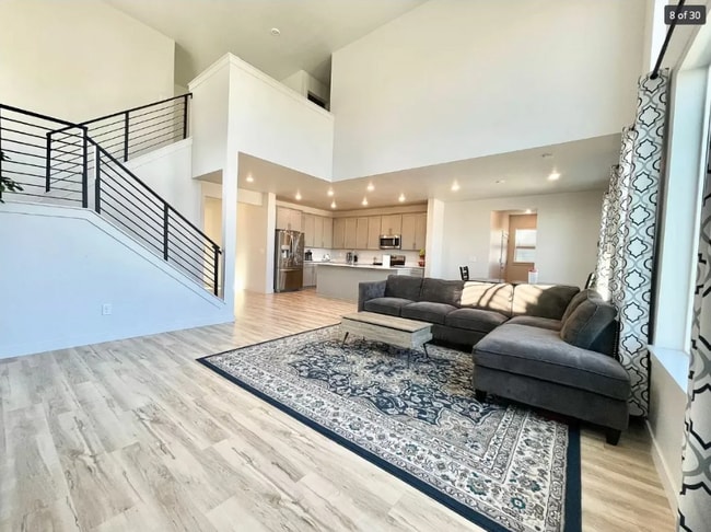 Building Photo - 2162 N Cloverleaf Wy