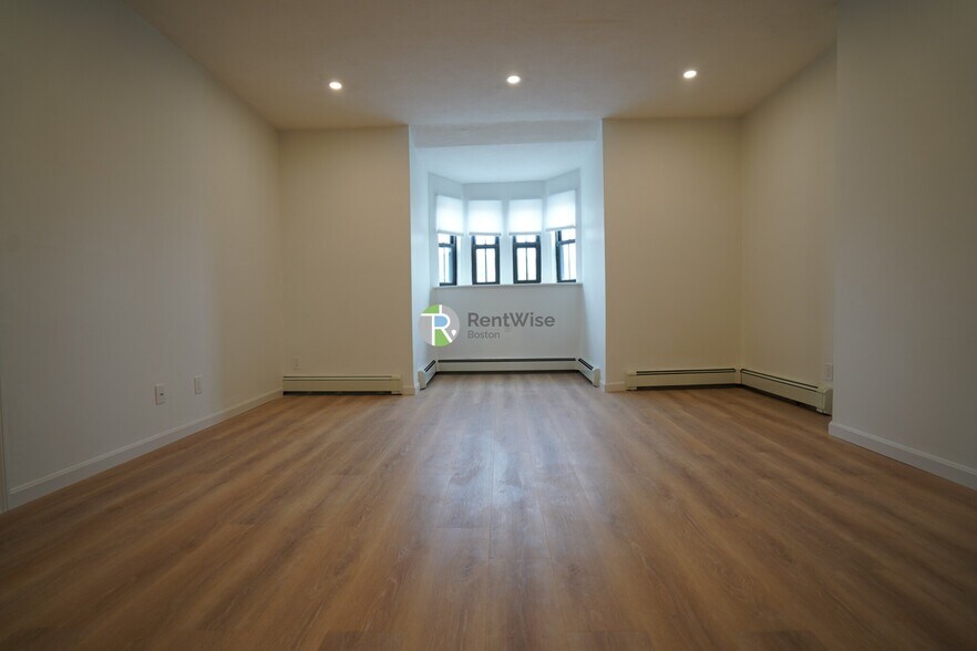 Building Photo - 521 Massachusetts Ave