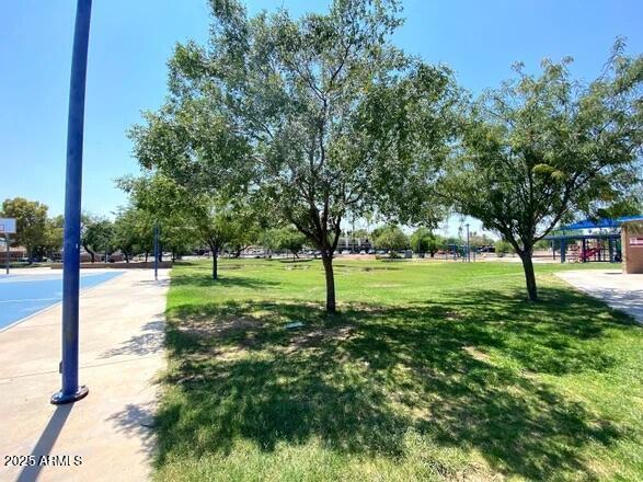 Building Photo - 2415 W Hazelwood St