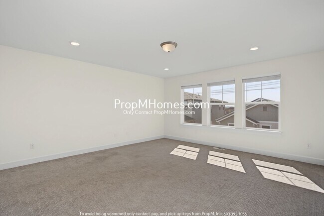 Building Photo - 3614 SE Nebula Ln