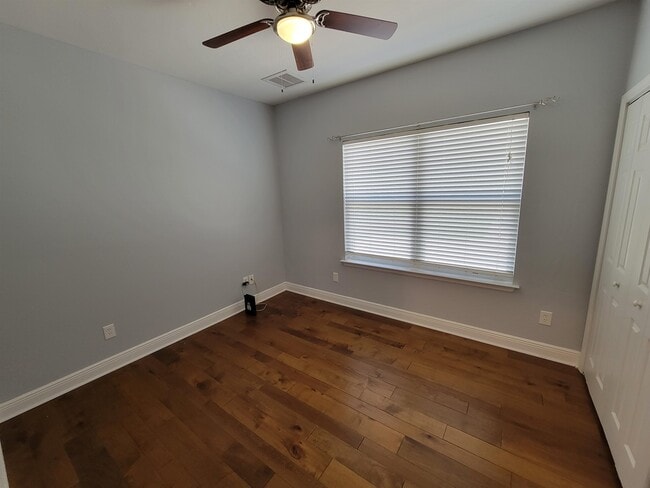 Building Photo - 1120 Archangel Way
