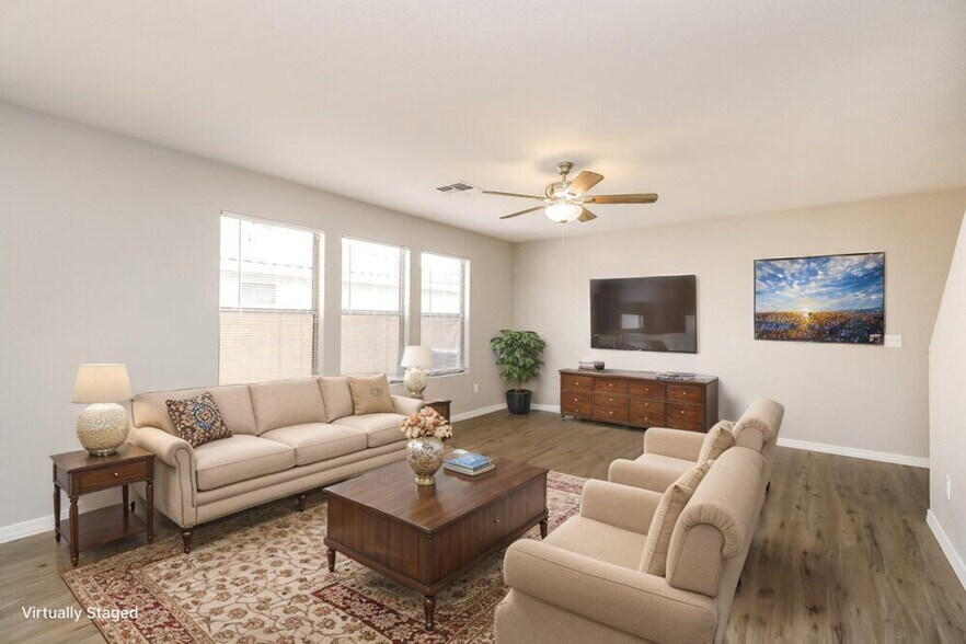 Building Photo - 650 E Woodsman Pl