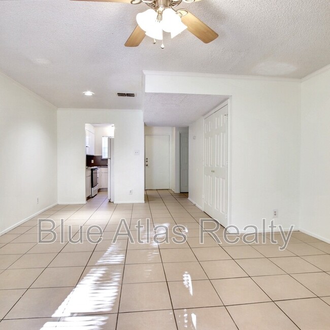 Building Photo - 3830 Coates Cir