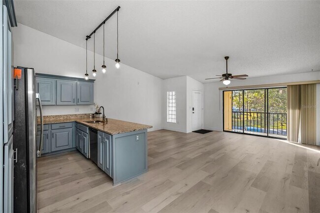 Building Photo - 3377 Crystal Ct E