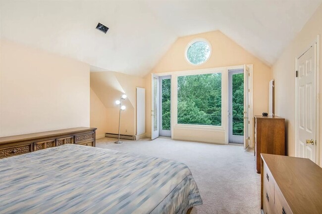 Building Photo - 5BD/3BA Beautiful House in South Burlington