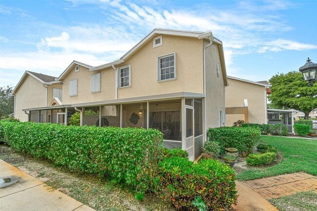 Building Photo - 338 Waterside Dr