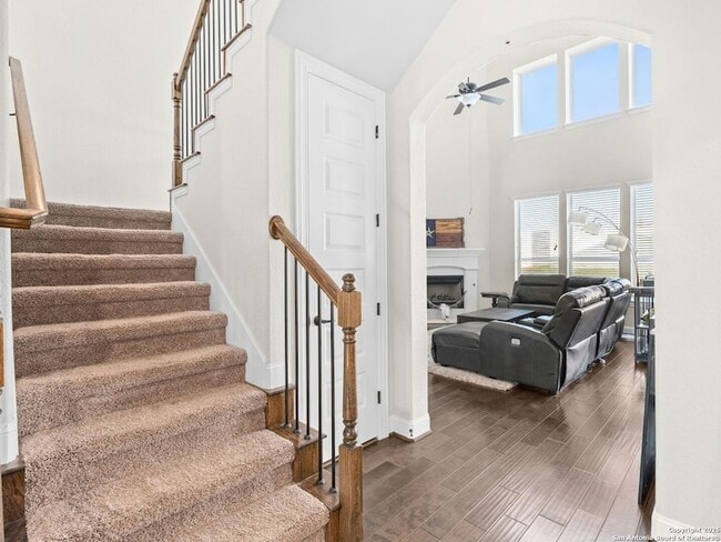 Building Photo - 1714 Kosmas Dr