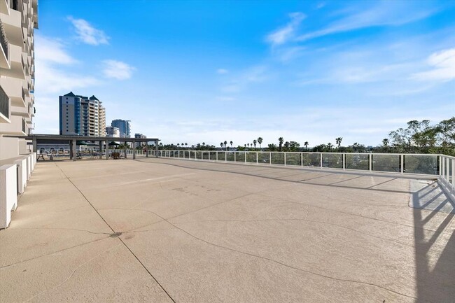 Building Photo - 101 S Gulfstream Ave