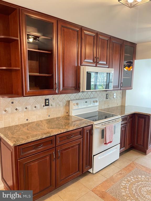 Building Photo - 2313 Westport Ln