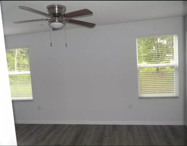 Building Photo - 282 Gardner Ln