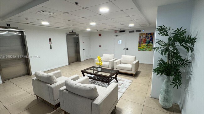 Building Photo - 145 SE 25th Rd