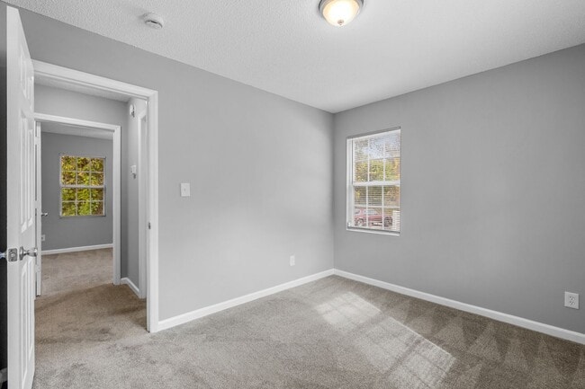 Building Photo - SW - Like New Home! Newer SS Appliances & Cabinets, Ceiling Fans, Blinds, Front Porch and Deck. M...