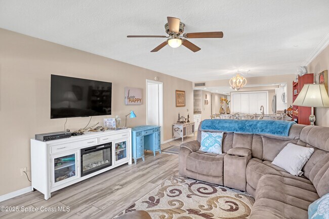 Building Photo - 505 N Miramar Ave