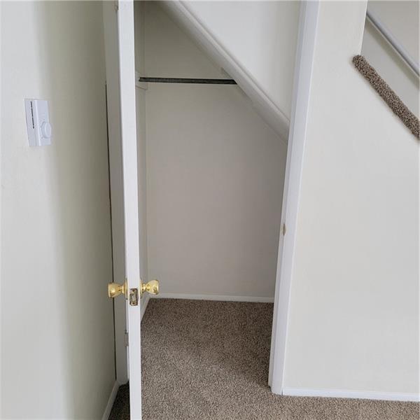 Building Photo - 890 Monaca Rd