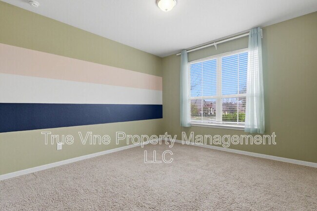 Building Photo - 4727 La Santa Rd