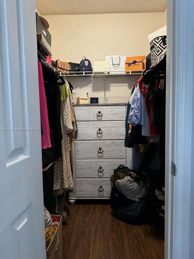 Building Photo - 151 SW 117th Ave