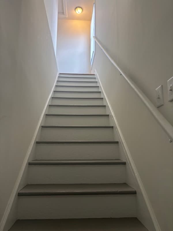 Building Photo - 2922 Noble Ave