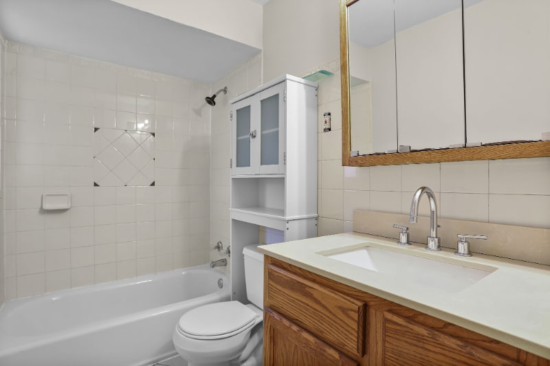 Building Photo - 1347 Samoa Dr