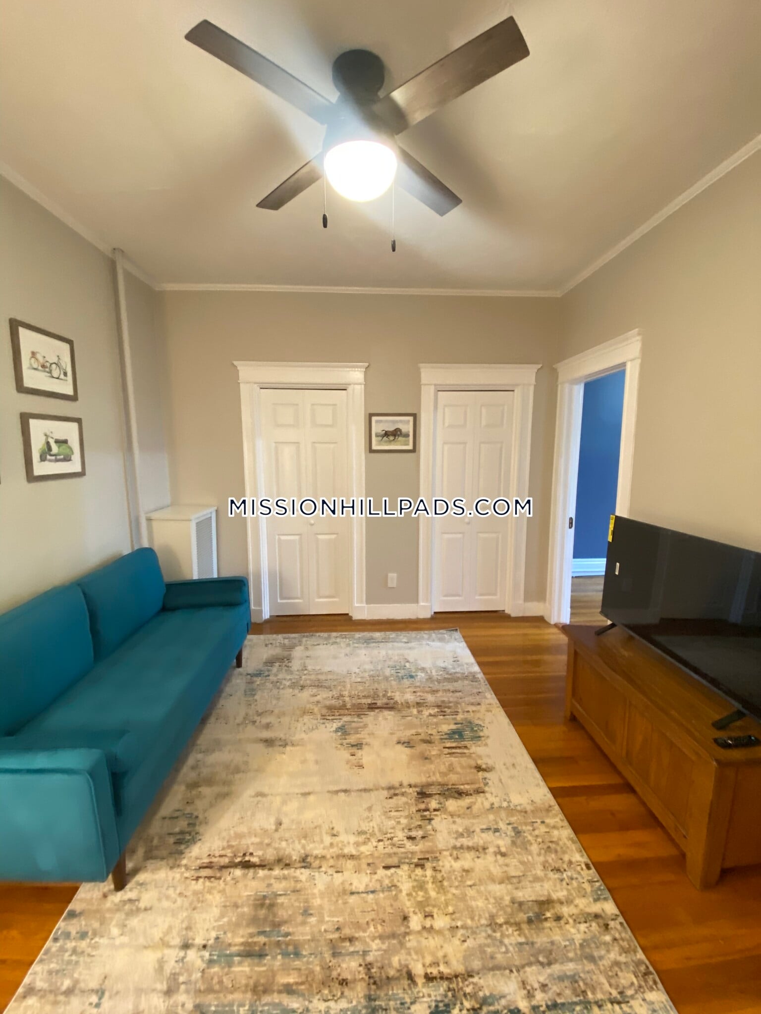 Building Photo - 386 Riverway