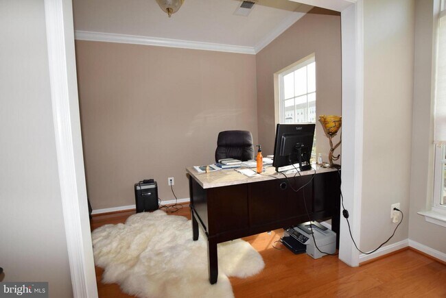 Building Photo - 19267 Winmeade Dr