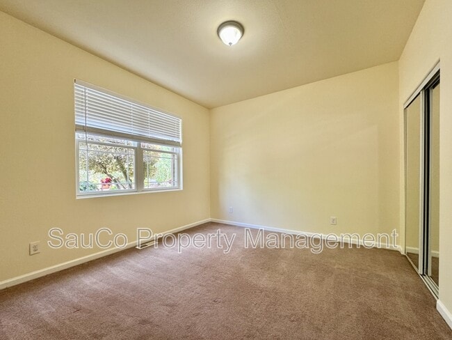 Building Photo - 2485 Meridian Dr