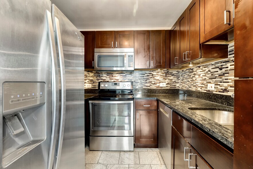 Kitchen - 3660 N Lake Shore Dr