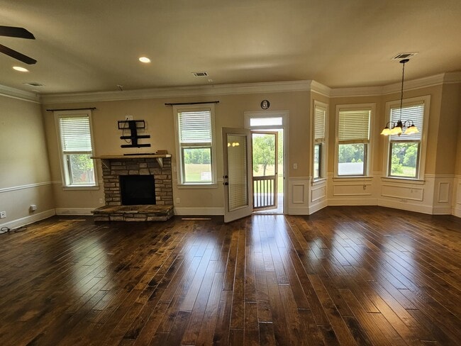 Building Photo - 416 Sunnybrook Ln