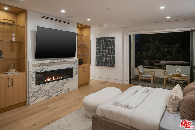 Building Photo - 14822 Hesby St