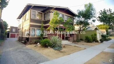 Building Photo - Beautiful Craftsman Studio Apartment in Pr...