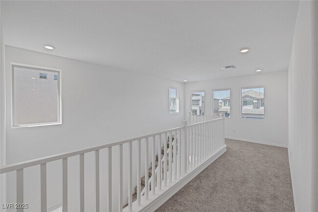 Building Photo - 6533 Twin Brks Ave
