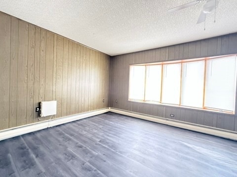 Building Photo - 113 N Center St