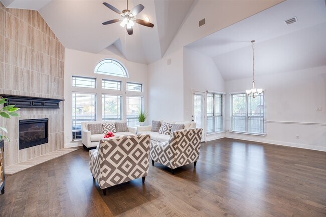 Building Photo - 13940 Steadman Dr