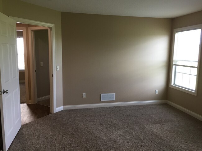 Building Photo - 2409 Wittenberg Ave SE