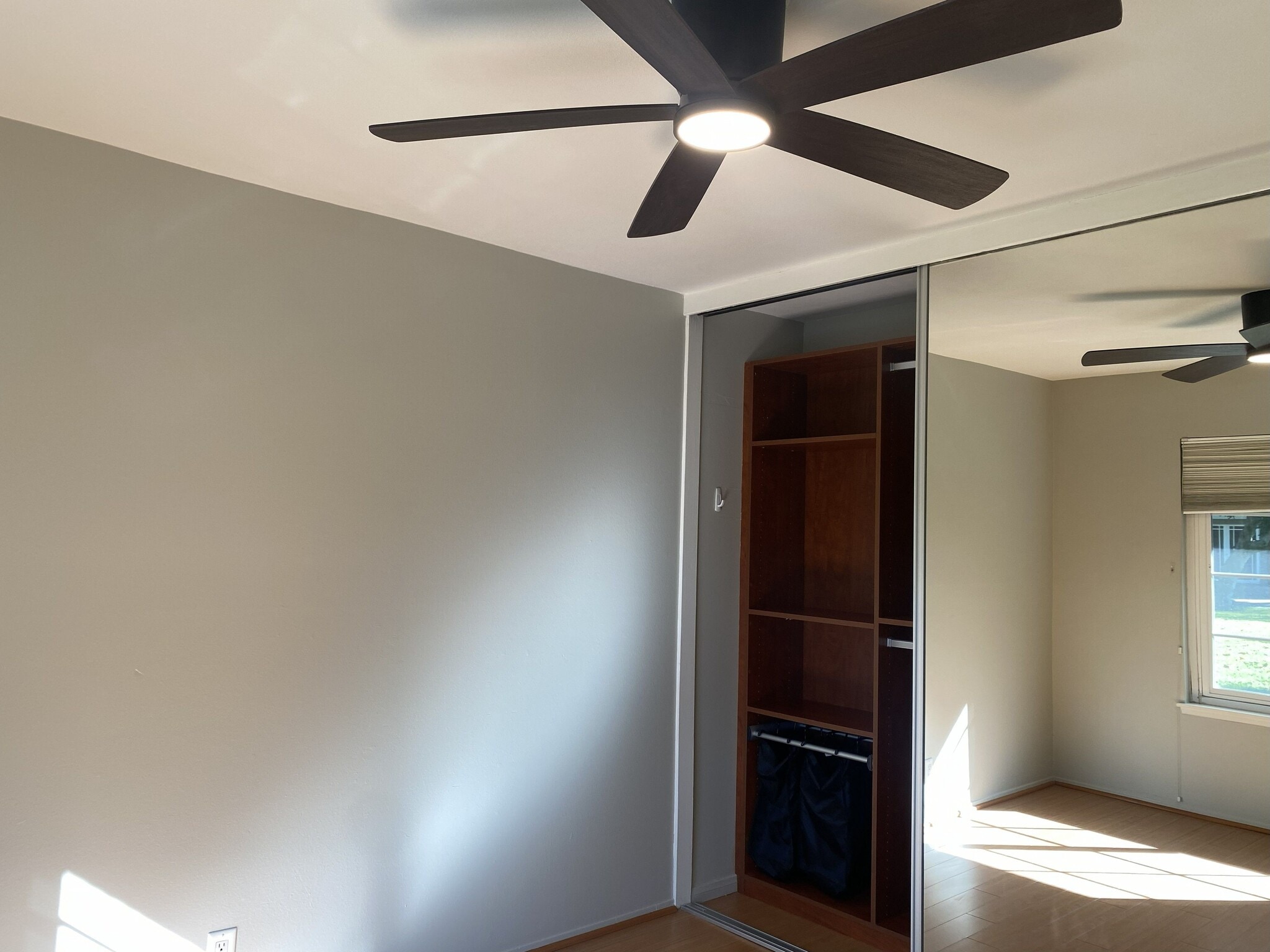 Building Photo - 4846 Larwin Ave