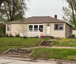 Building Photo - 710 S Silver St