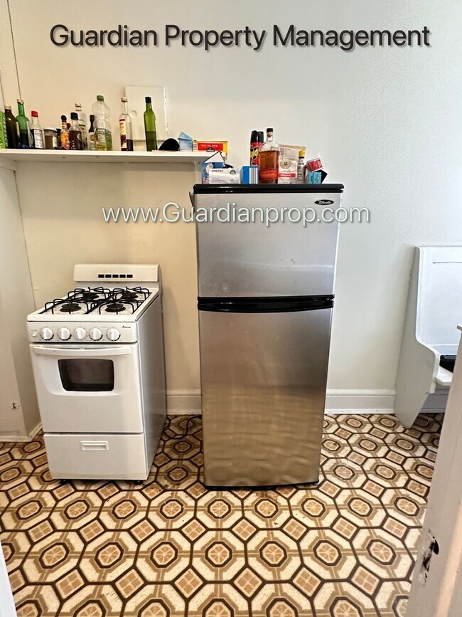 Building Photo - Studio Lakes Uptown Apartment, Blocks from...