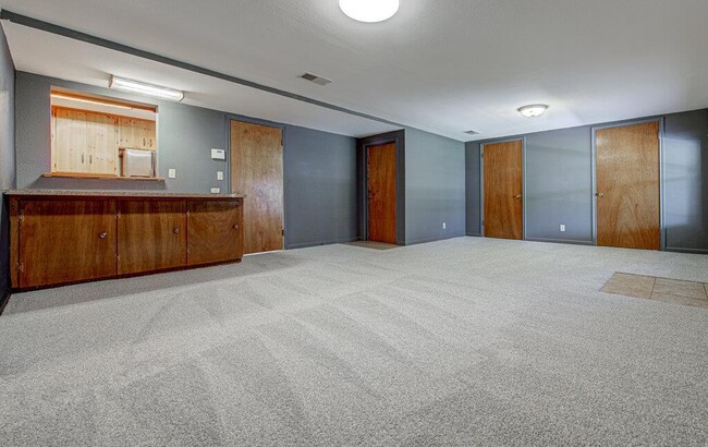 Building Photo - 7803 Lazy Ln
