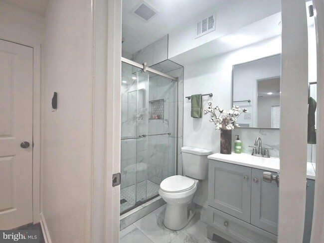 Building Photo - 3815 Monte Vista Pl