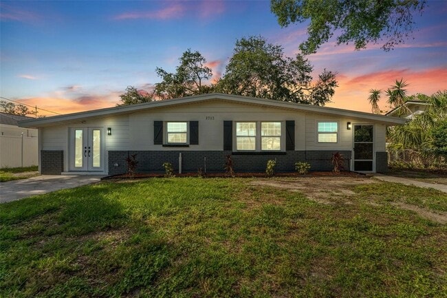 Building Photo - 8703 Driftwood Dr