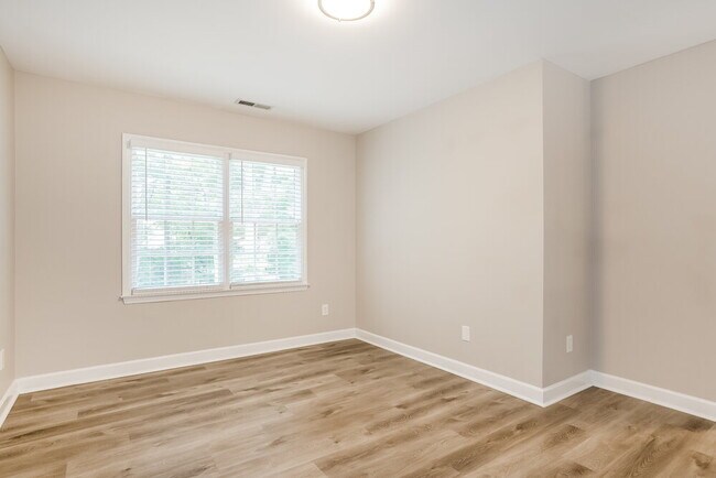 Building Photo - 508 S Allen Rd