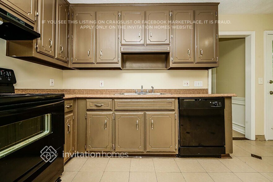 Building Photo - 1099 Plantation Blvd SE