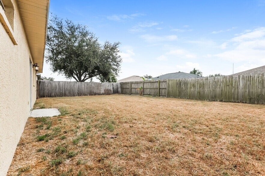 Building Photo - 1515 Birchstone Ave