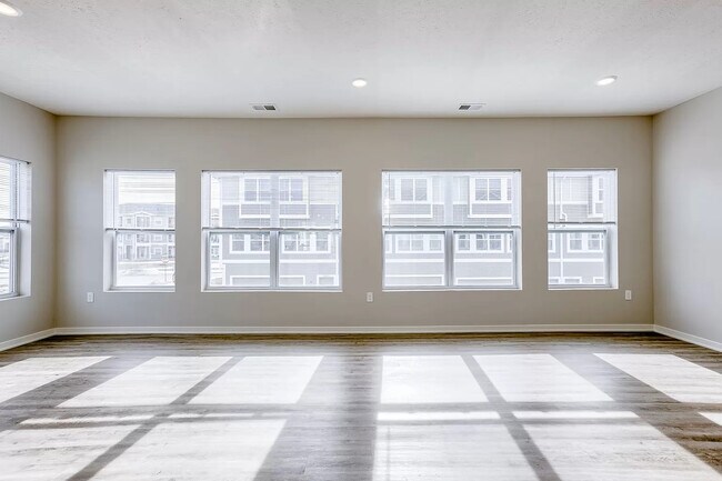 Building Photo - 20855 R Ct