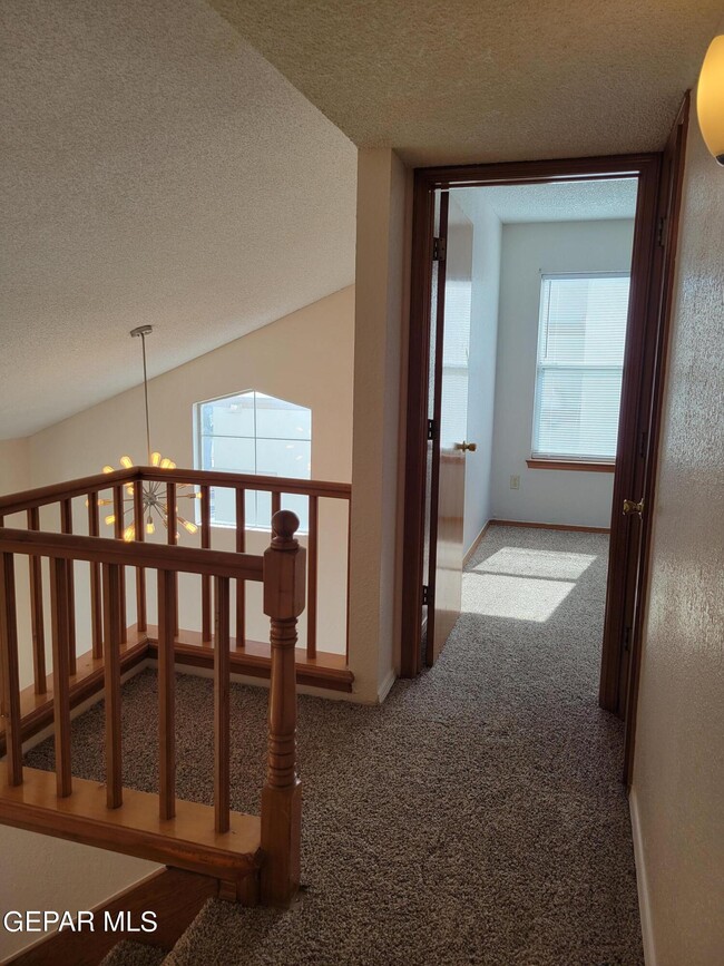 Building Photo - 6920 Imperial Ridge Dr