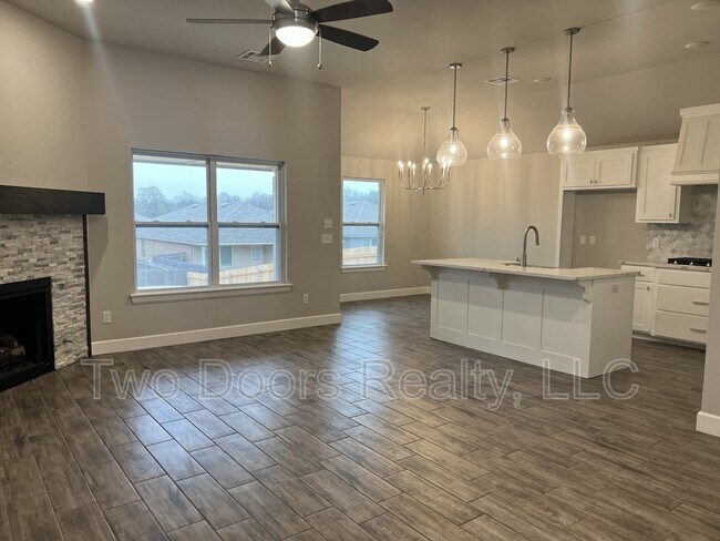 Building Photo - 13812 Klinsman Rd