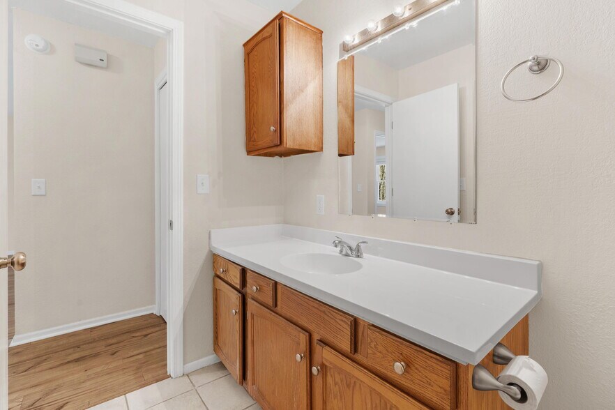 Building Photo - 2647 Kragspough Ct